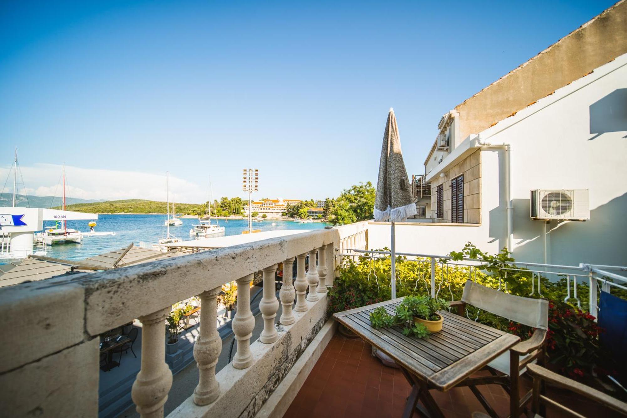 Apartments And Rooms Denoble Korčula Zewnętrze zdjęcie